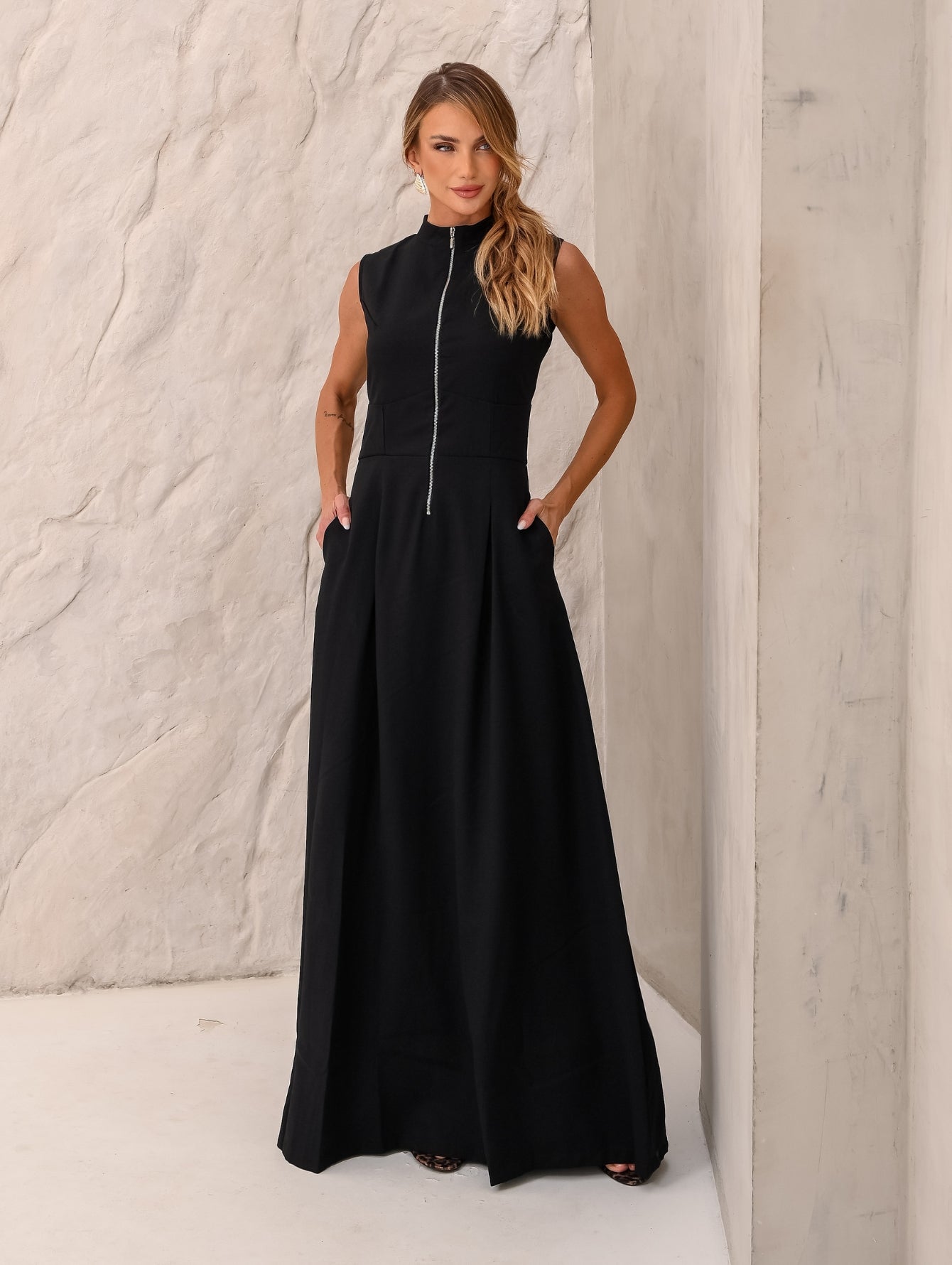 Vestido Longo Alfaiataria com Zíper Frontal Rosalia
