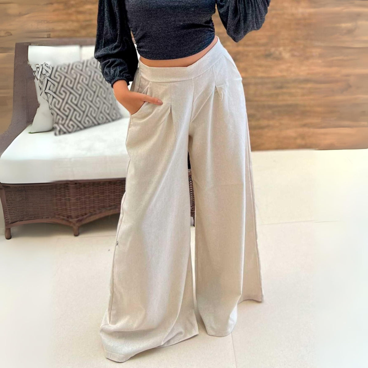 Calça Pantalona de Linho Cintura Alta com Elástico e Bolso Lateral Carmela
