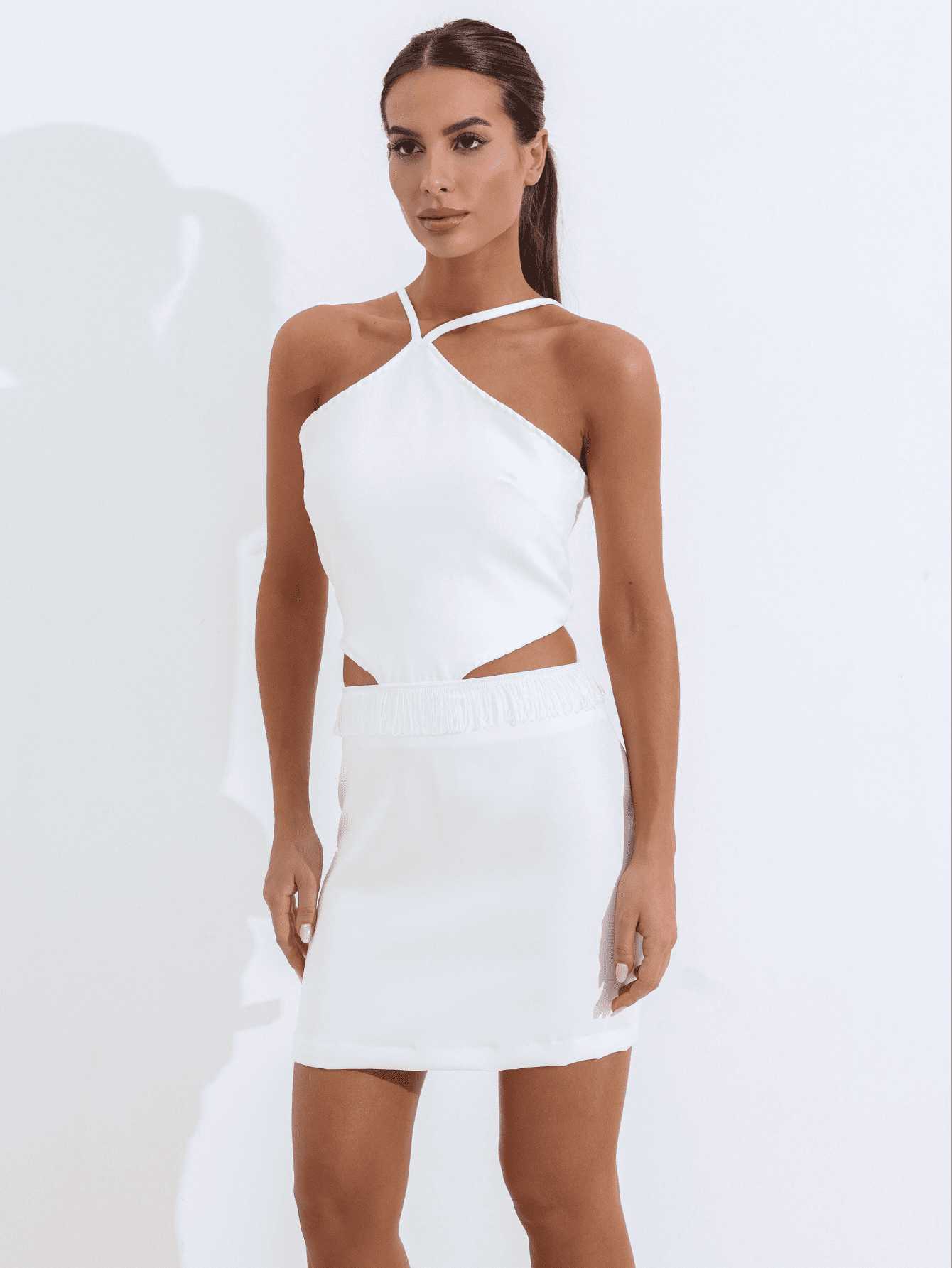Vestido Cíntia Curto de Alfaiataria com Recortes