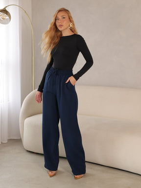 Calça Reta Alfaiataria Dominique com Elástico – Mariana