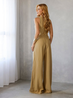 Macacão Feminino Alfaiataria Débora com Bolsos Laterais e Zíper nas Costas