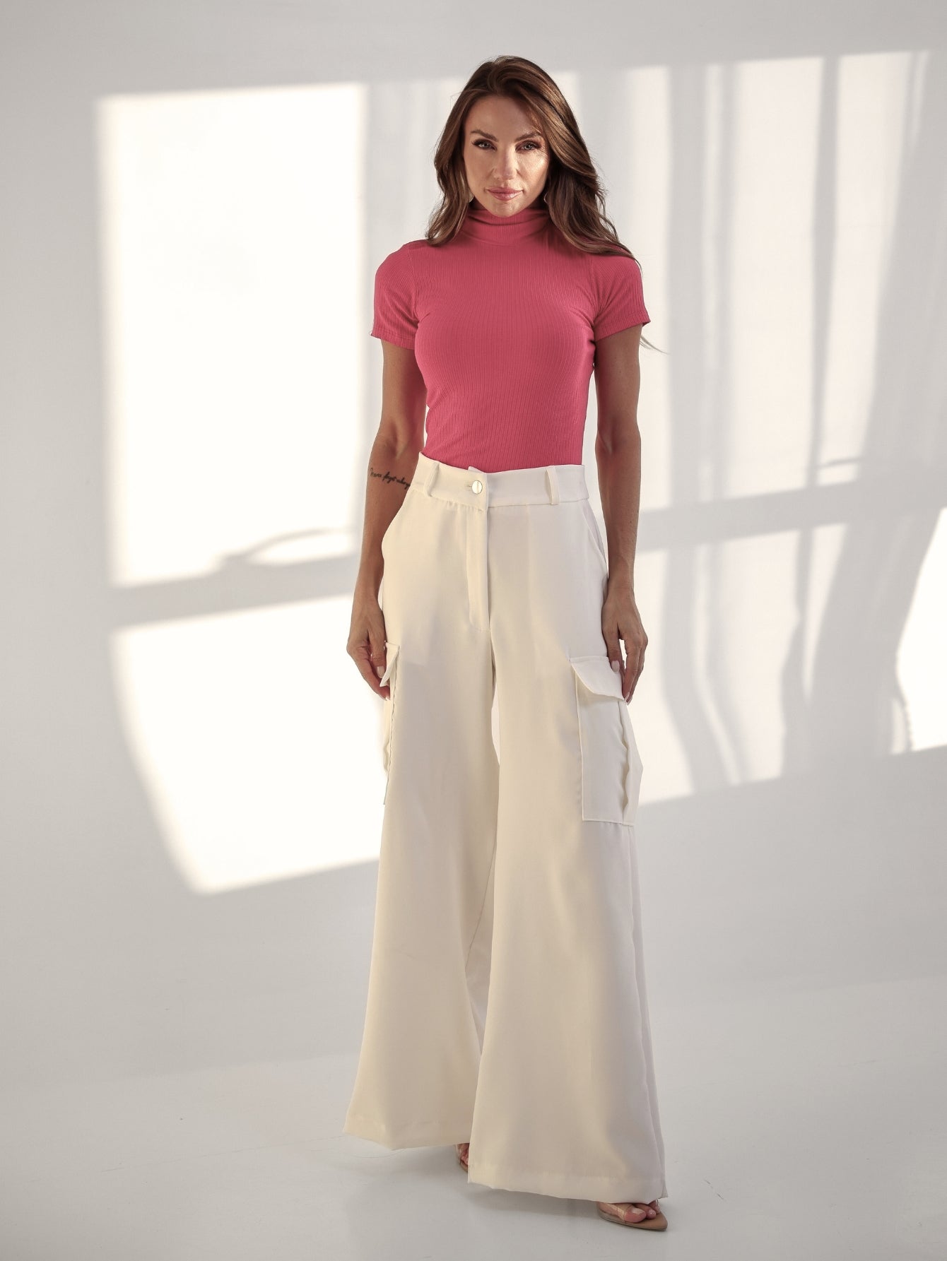 Calça Cargo Pantalona Alfaiataria  Raquel