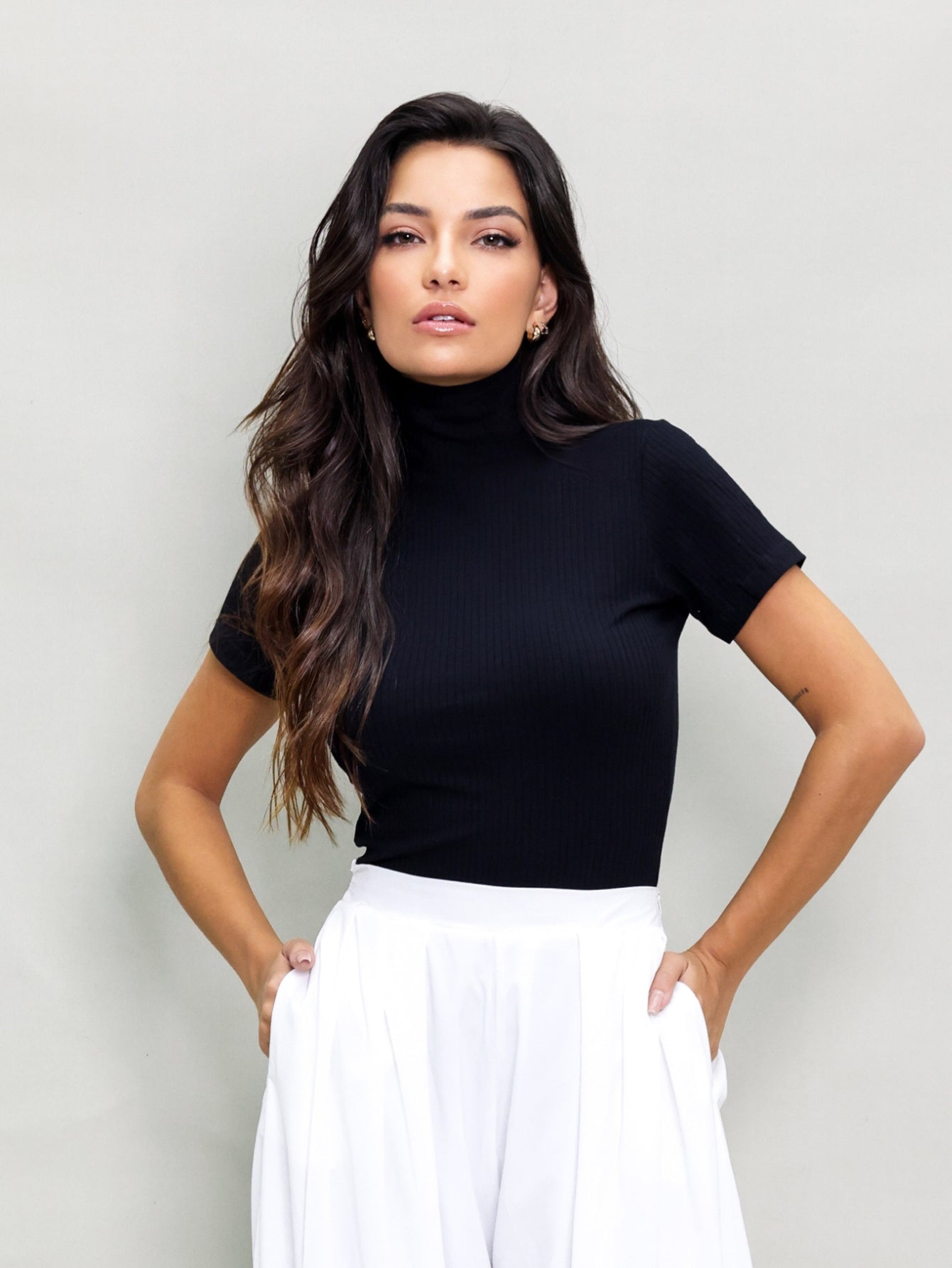 Blusa Manga Curta Canelada Gola alta Cacharrel