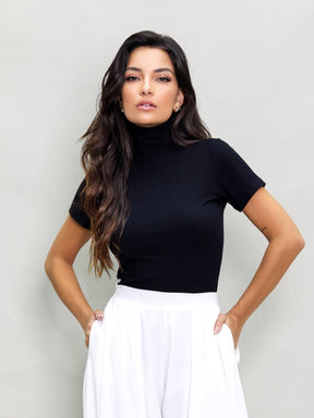 Blusa Manga Curta Canelada Gola alta Cacharrel