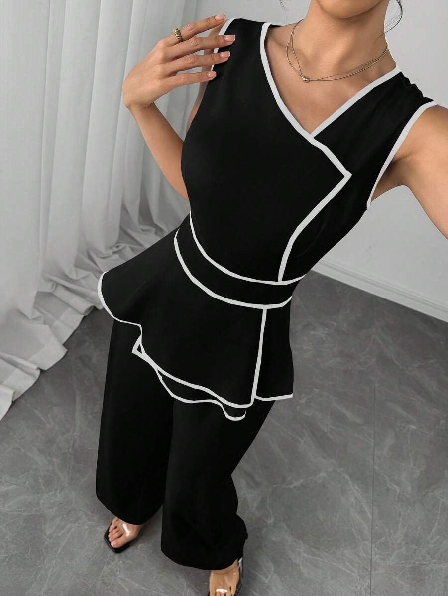 Modelyn Macacão Feminino com Recorte Contrastante e Barra Assimétrica sem Manga