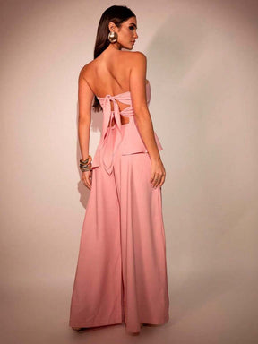 Conjunto Feminino Rosa com Calça Pantalona e Blusa Tomara que Caia Peplum Assimétrico em Tecido Marrant Elegante