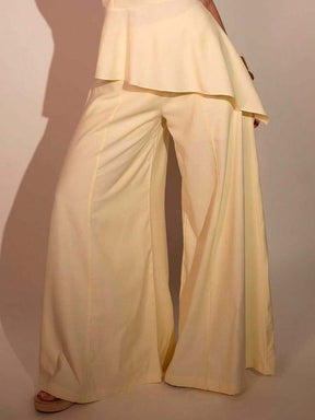 Conjunto Feminino Rosa com Calça Pantalona e Blusa Tomara que Caia Peplum Assimétrico em Tecido Marrant Elegante