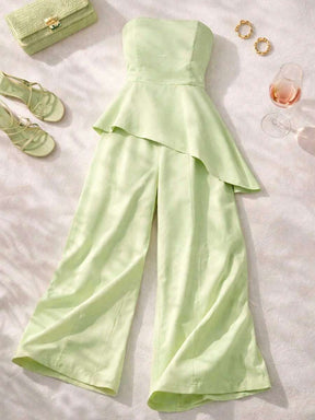 Conjunto Feminino Rosa com Calça Pantalona e Blusa Tomara que Caia Peplum Assimétrico em Tecido Marrant Elegante