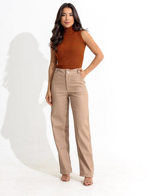 Calça Reta Feminina em Couro Sintético Jaque