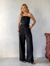 Macacão Alfaiataria tomara que caia calca reta Cecília