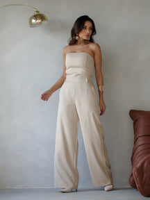 Macacão Alfaiataria tomara que caia calca reta Cecília