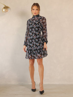 Vestido Curto Crepe Estampado Manga Longa, Gola Alta, Forrado - Daiane