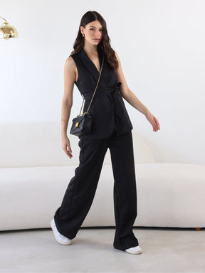 Conjunto em Alfaiataria Colete em V com Faixa e Calça Modelagem Reta Monique