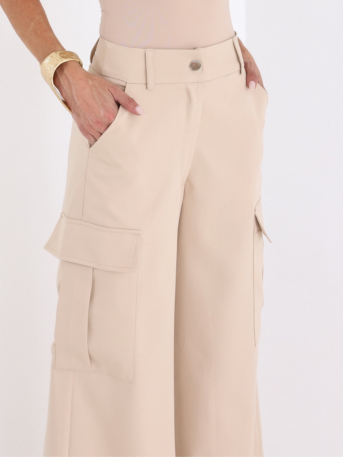 Calça Cargo Pantalona Alfaiataria  Raquel