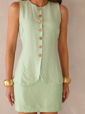 Conjunto Ester em Viscose texturizada shorts saia clássico com regata com botões naturais