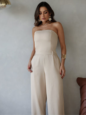 Macacão Alfaiataria tomara que caia calca reta Cecília