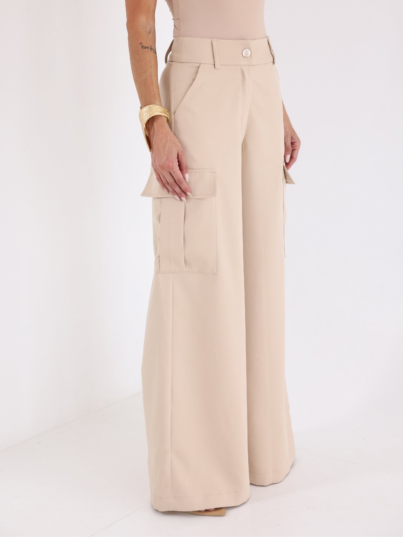 Calça Cargo Pantalona Alfaiataria  Raquel