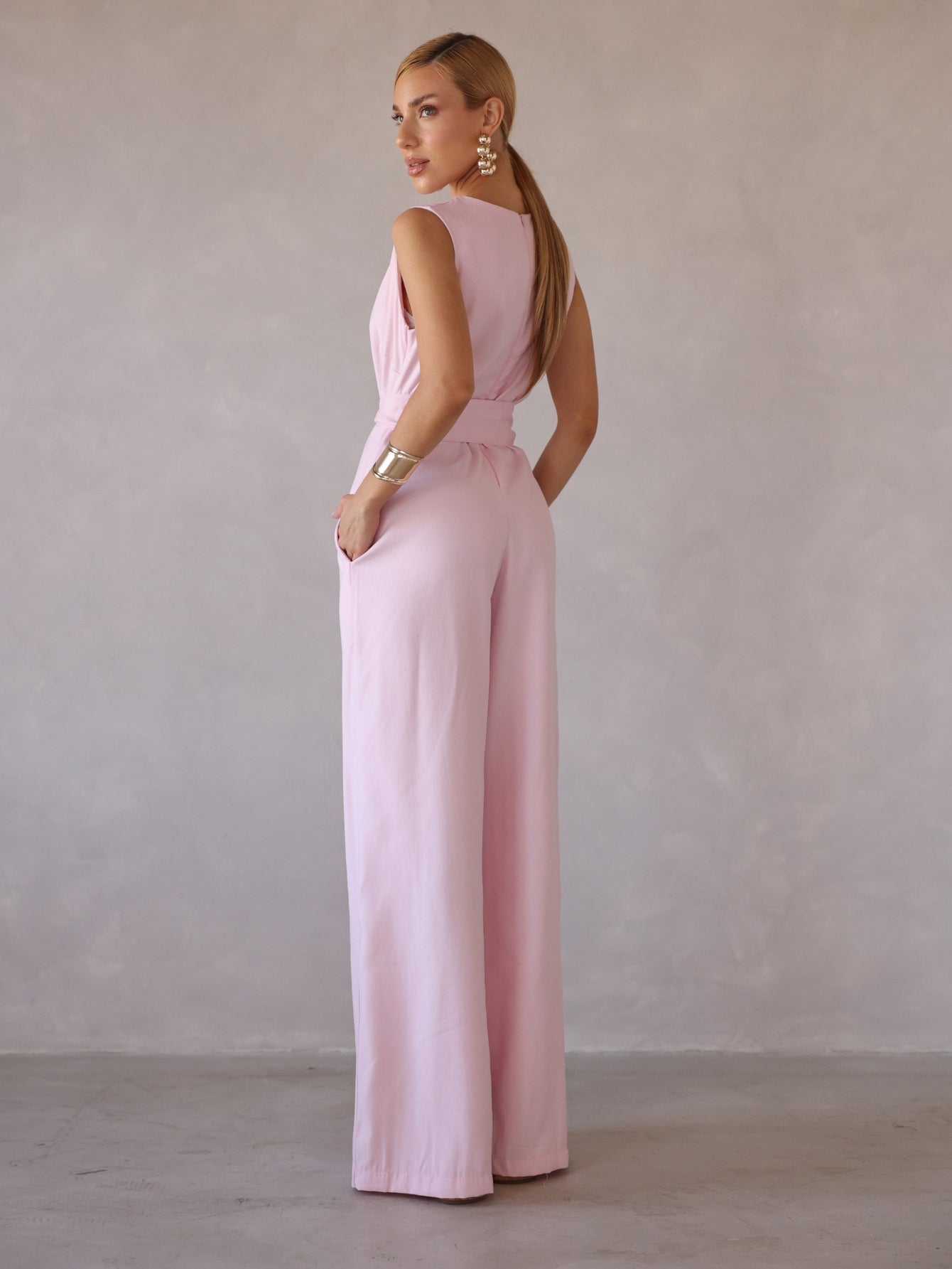 Macacão Pantalona Feminino Alfaiataria com Amarração Sandra