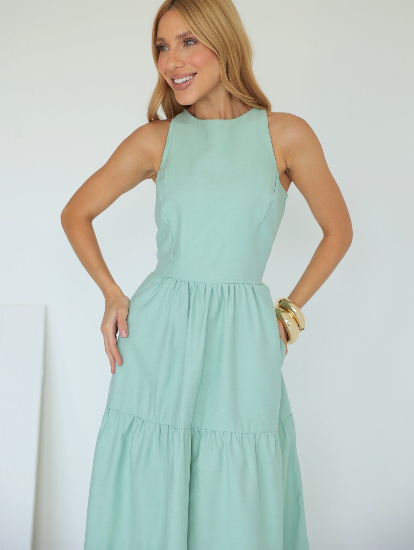 Vestido Longo Liso de Linho Sem Manga Zíper nas Costas Flora