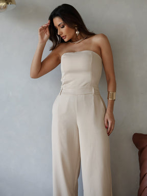 Macacão Alfaiataria tomara que caia calca reta Cecília