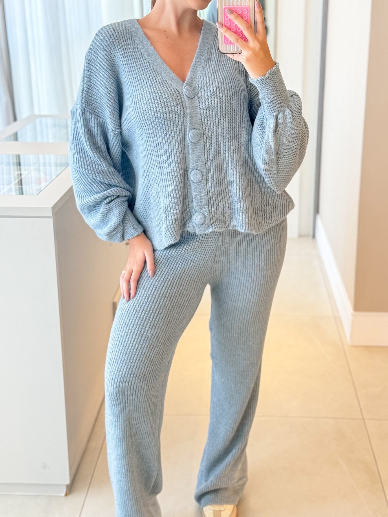 Conjunto Madalena em Tricot – Cardigan com Botões Forrados