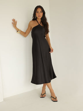 Vestido midi acetinado Sleep dress elegante e confortável Wendy