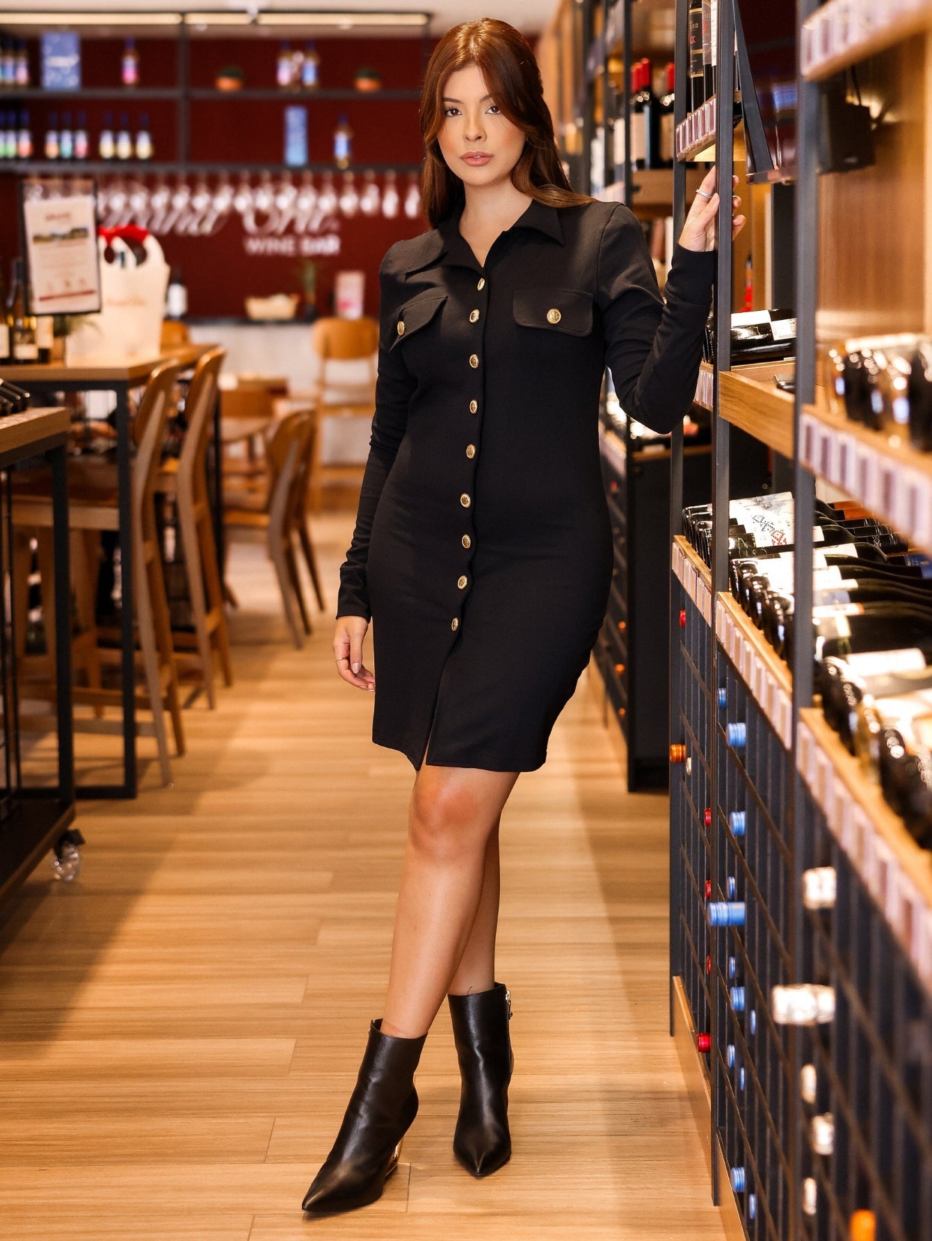 Vestido Curto Botoes dourados estruturado Betina