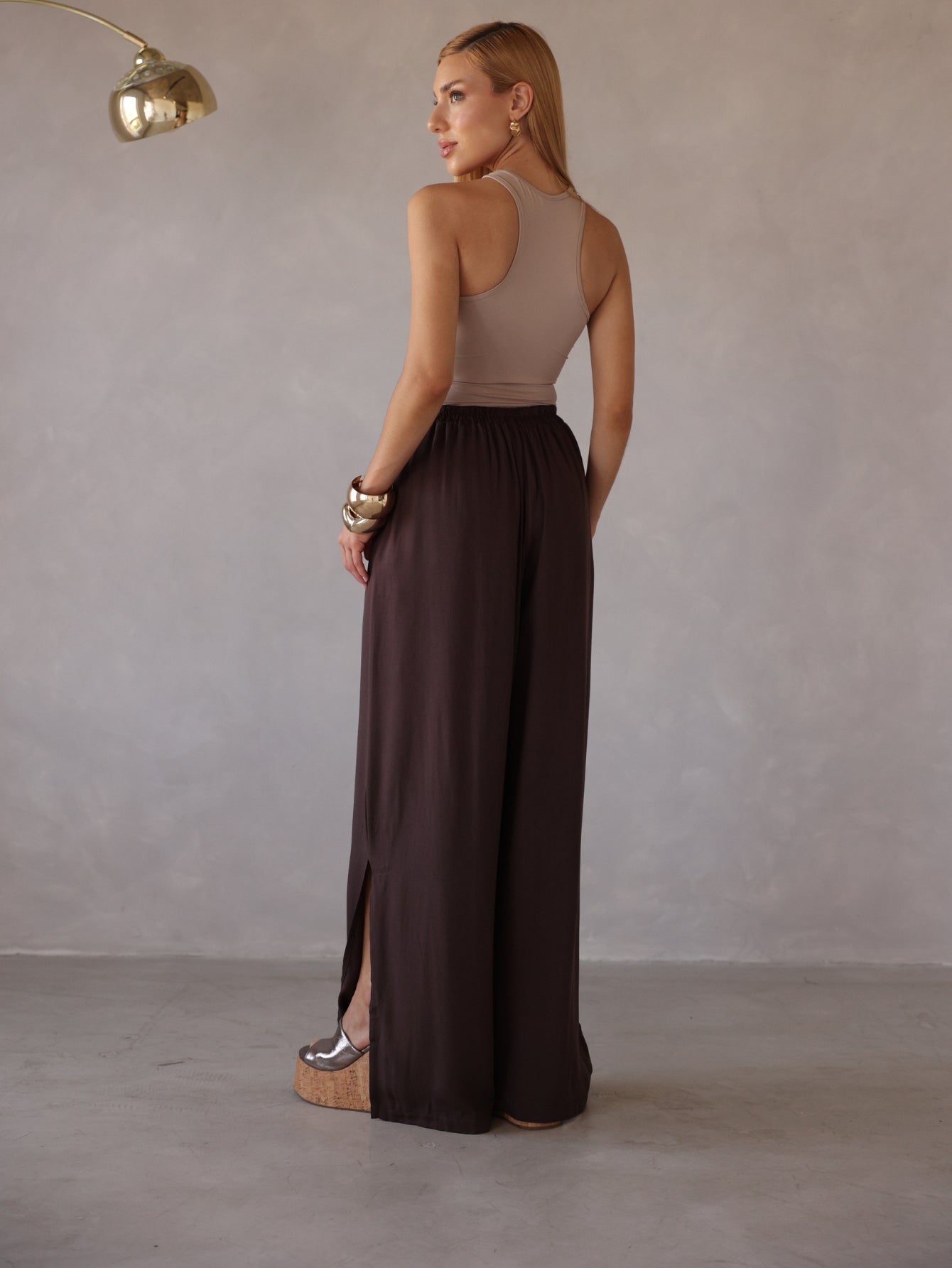 Calça Alfaiataria Reta com Fenda Lateral – Natalie