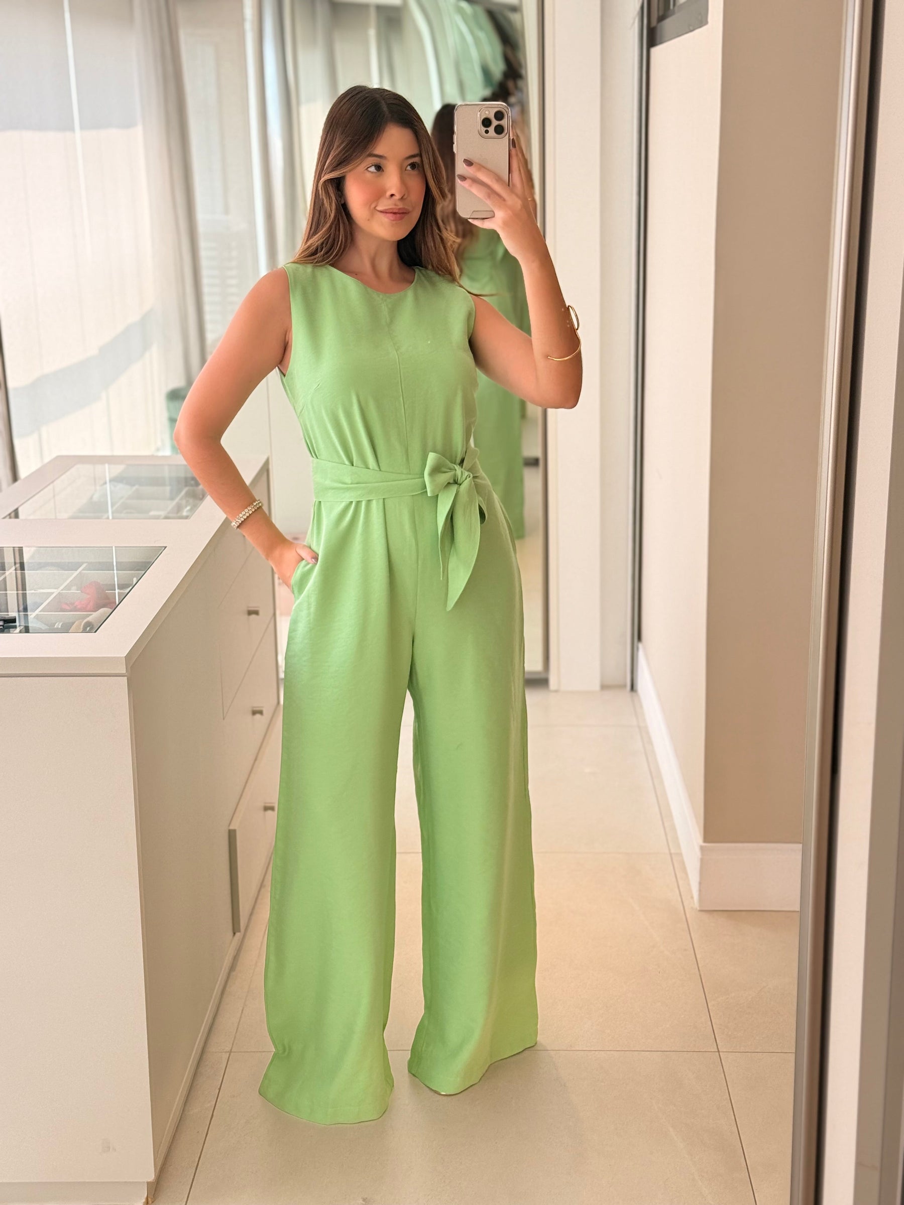 Macacão Pantalona Feminino Alfaiataria com Amarração Sandra