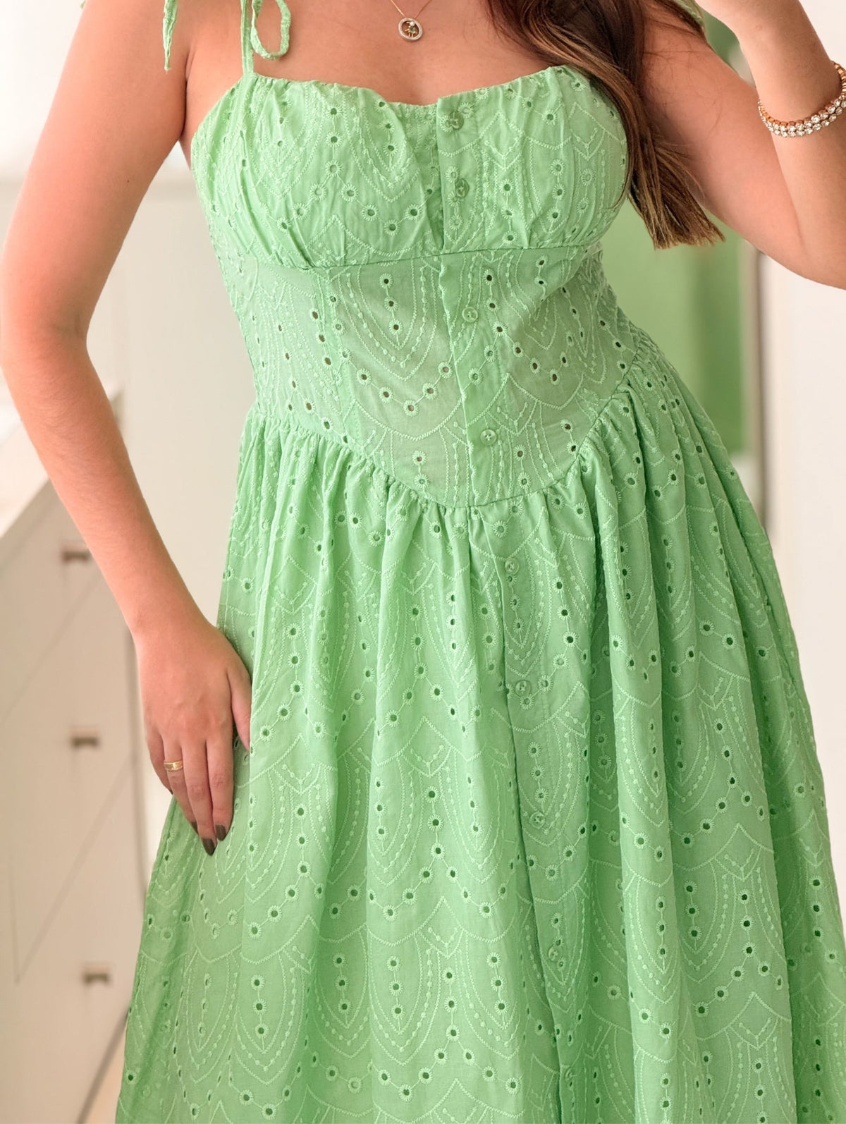 Vestido Midi Laise com Bojo e Elastico Grace