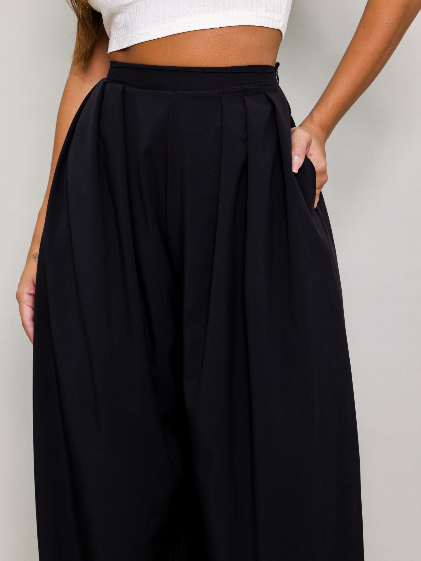 Calça Pantalona Fluida Comfy com Elástico e Bolso Lateral Maite