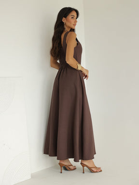 Vestido Longo Alfaiataria Decote Quadrado e Bolsos Yanca