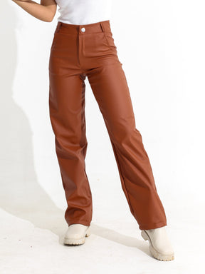Calça Reta Feminina em Couro Sintético Jaque