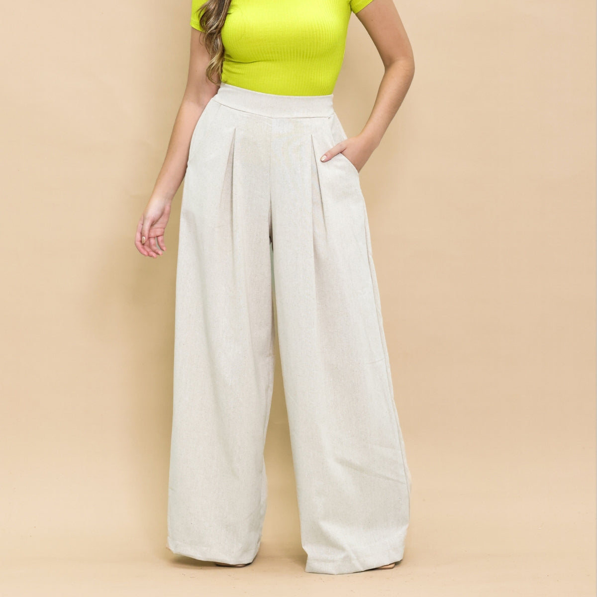 Calça Pantalona de Linho Cintura Alta com Elástico e Bolso Lateral Carmela