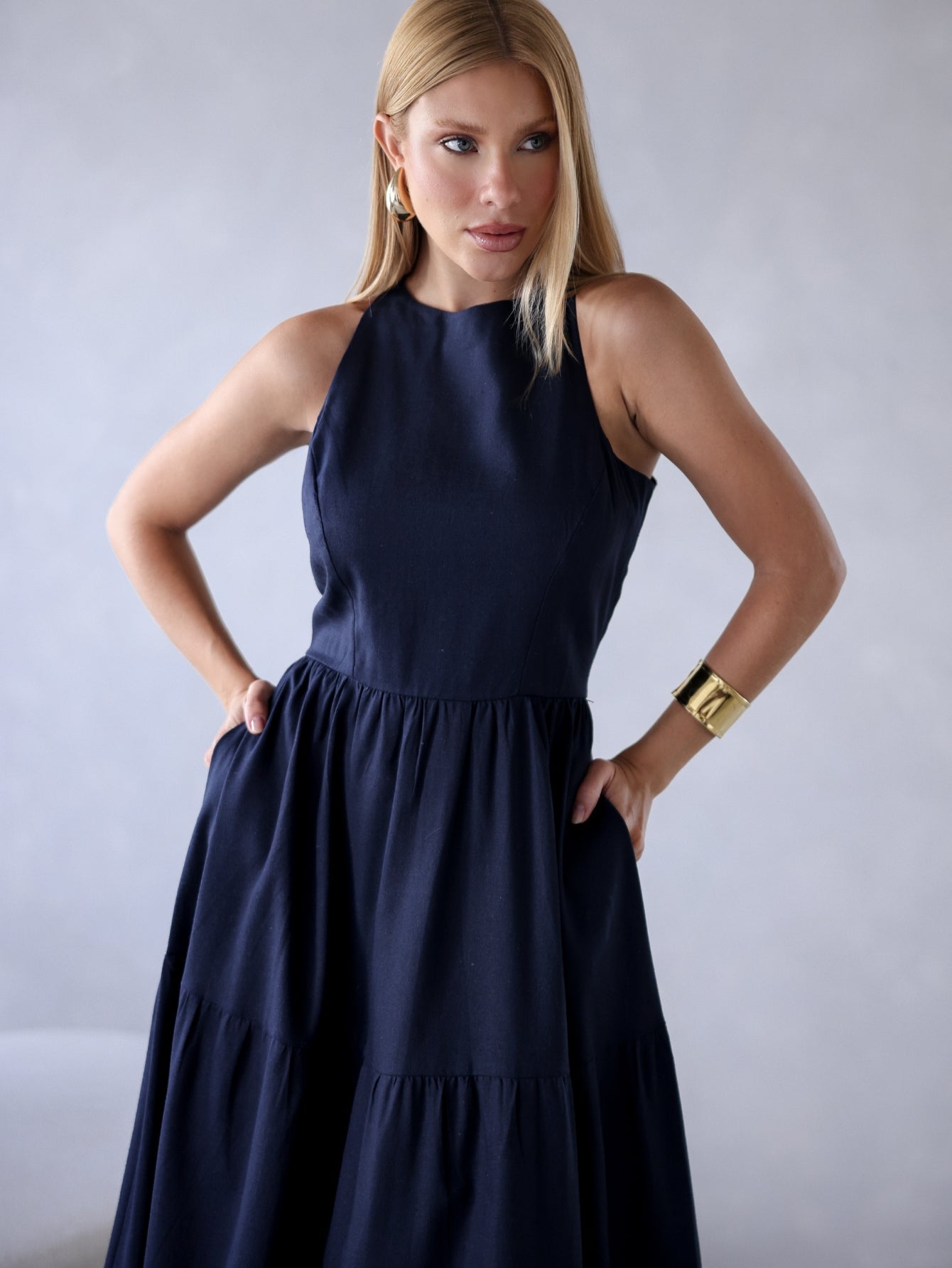 Vestido Longo Liso de Linho Sem Manga Zíper nas Costas Flora