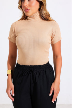 Shorts Feminino Cintura Alta em Couro Sintético Rebeca