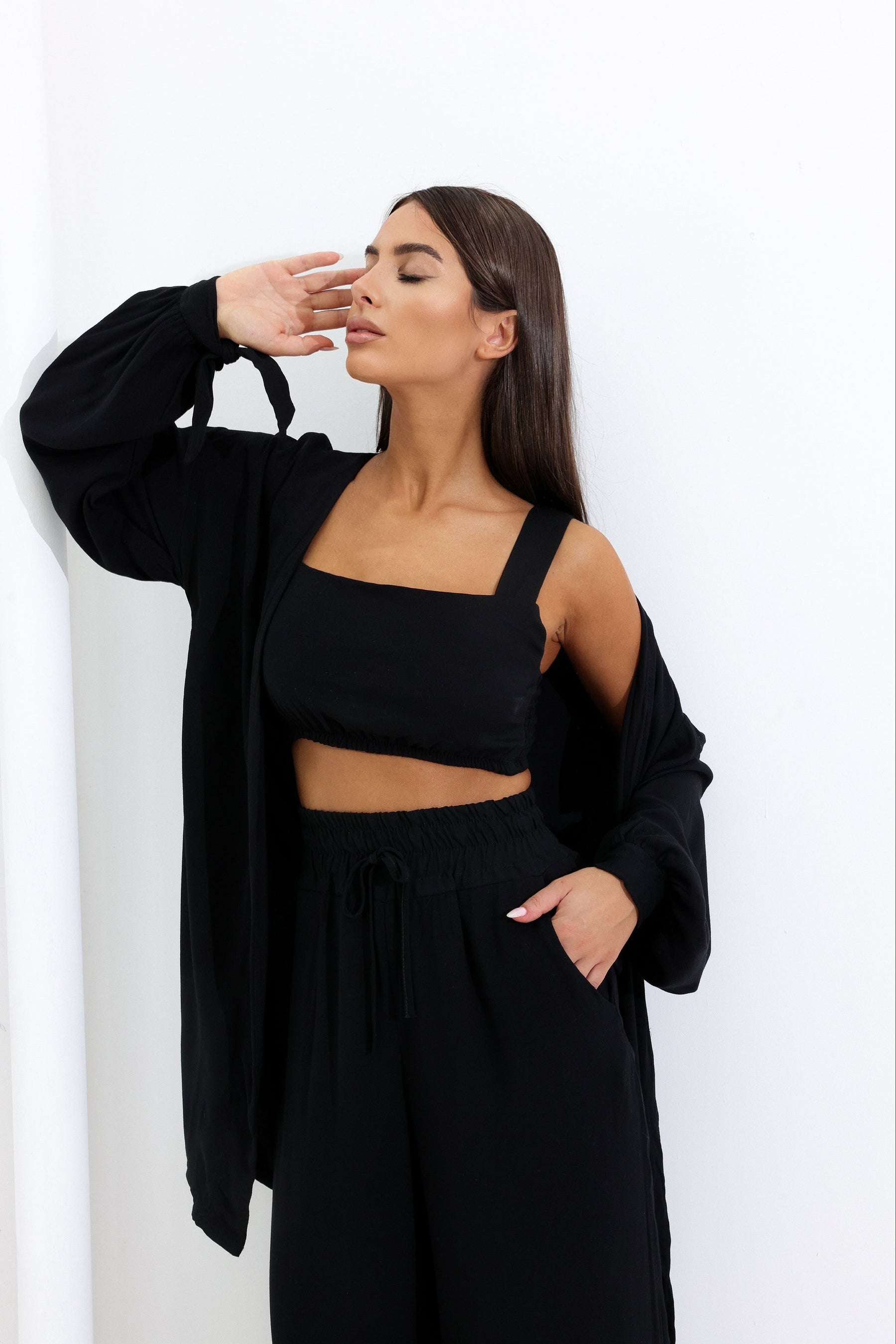 Conjunto Feminino Luna 3 Peças em Twill – Kimono, Calça Pantalona e Top