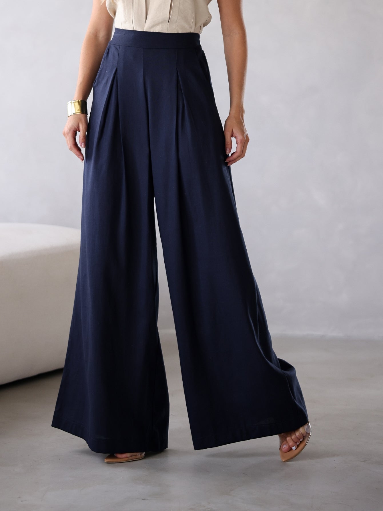 Calça Pantalona de Linho Cintura Alta com Elástico e Bolso Lateral Carmela