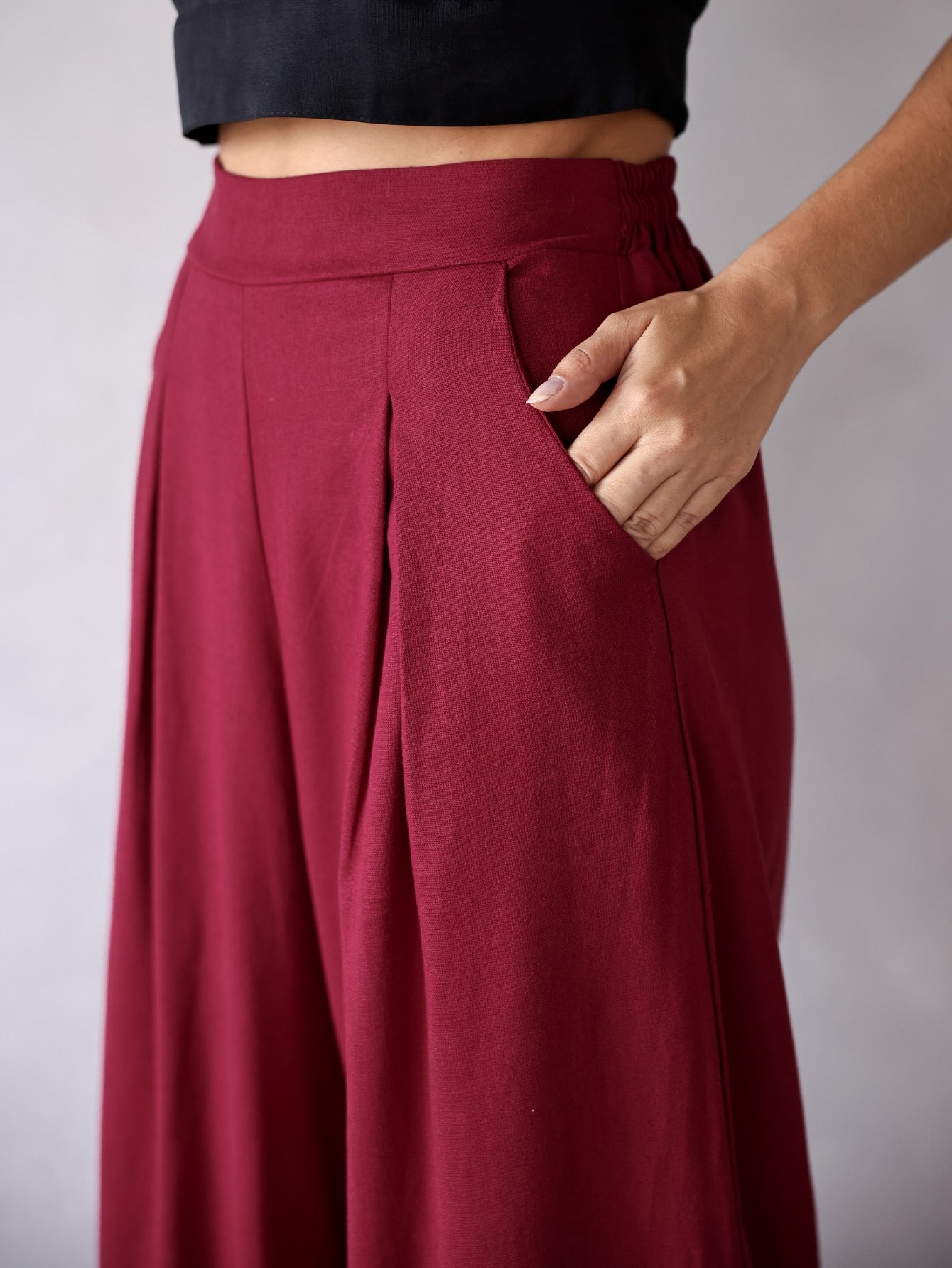 Calça Pantalona de Linho Cintura Alta com Elástico e Bolso Lateral Carmela