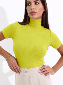 Blusa Manga Curta Canelada Gola alta Cacharrel