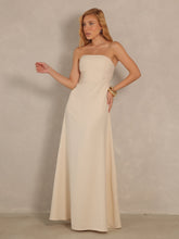 Vestido Longo Mayara em Alfaiataria Sensoriale – Tomara que Caia com Laço nas Costas