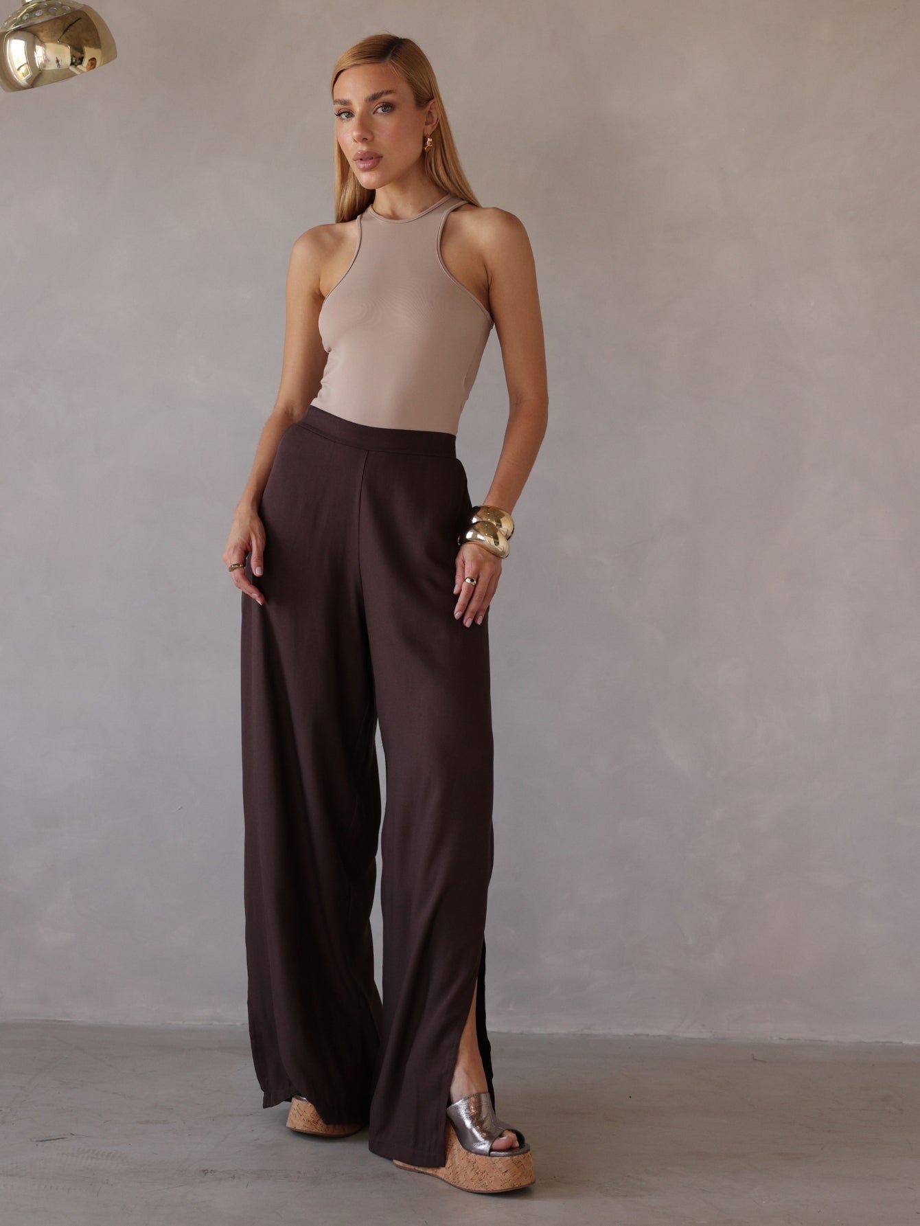 Calça Alfaiataria Reta com Fenda Lateral – Natalie