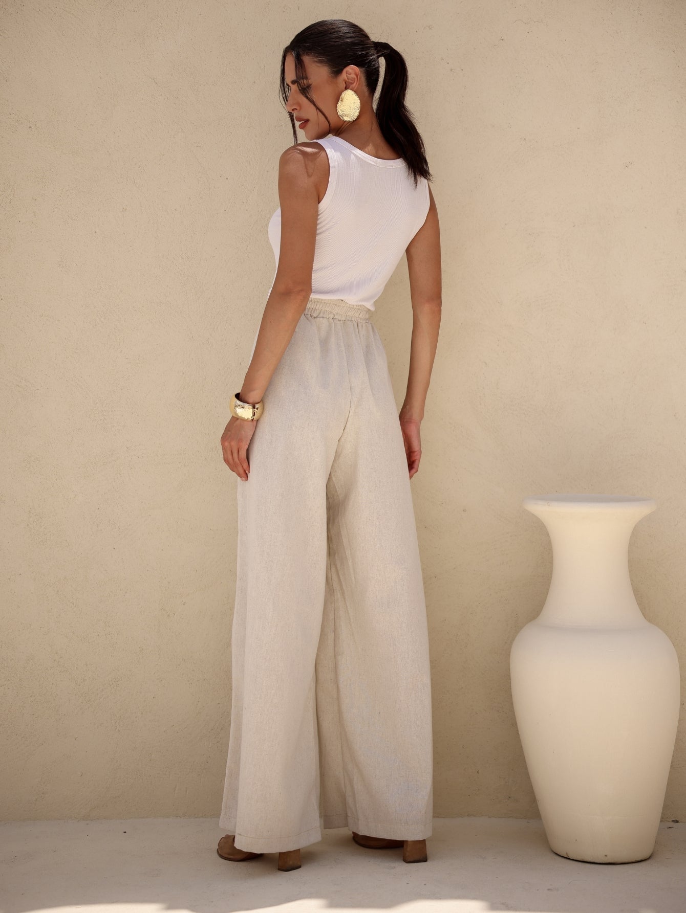 Calça Pantalona de Linho Cintura Alta com Elástico e Bolso Lateral Carmela