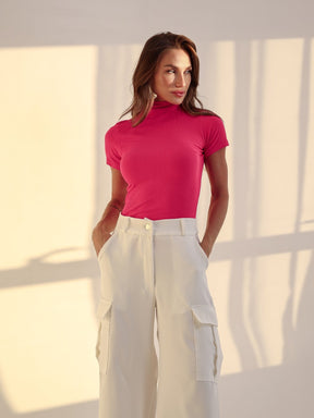 Blusa Manga Curta Canelada Gola alta Cacharrel