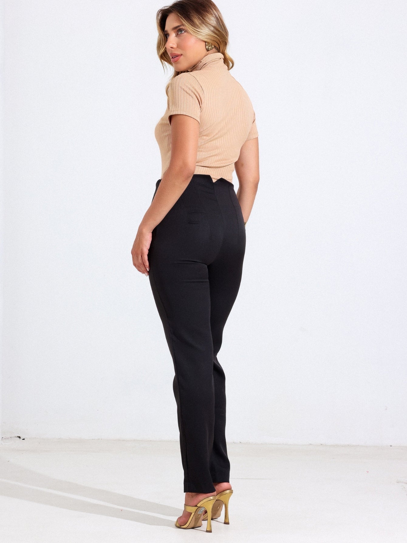 Calça Martina - Corte reto Alfaiataria