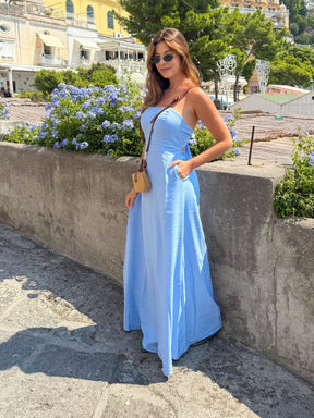 Vestido Longo Mayara em Alfaiataria Sensoriale – Tomara que Caia com Laço nas Costas