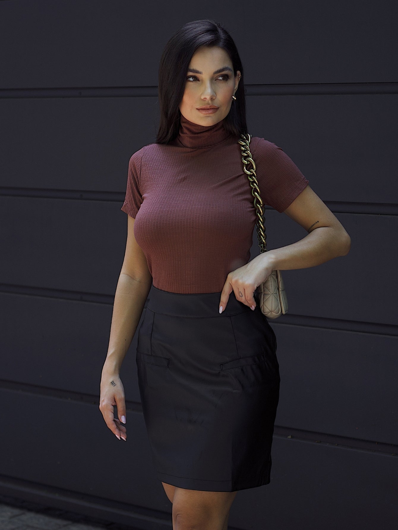 Blusa Manga Curta Canelada Gola alta Cacharrel